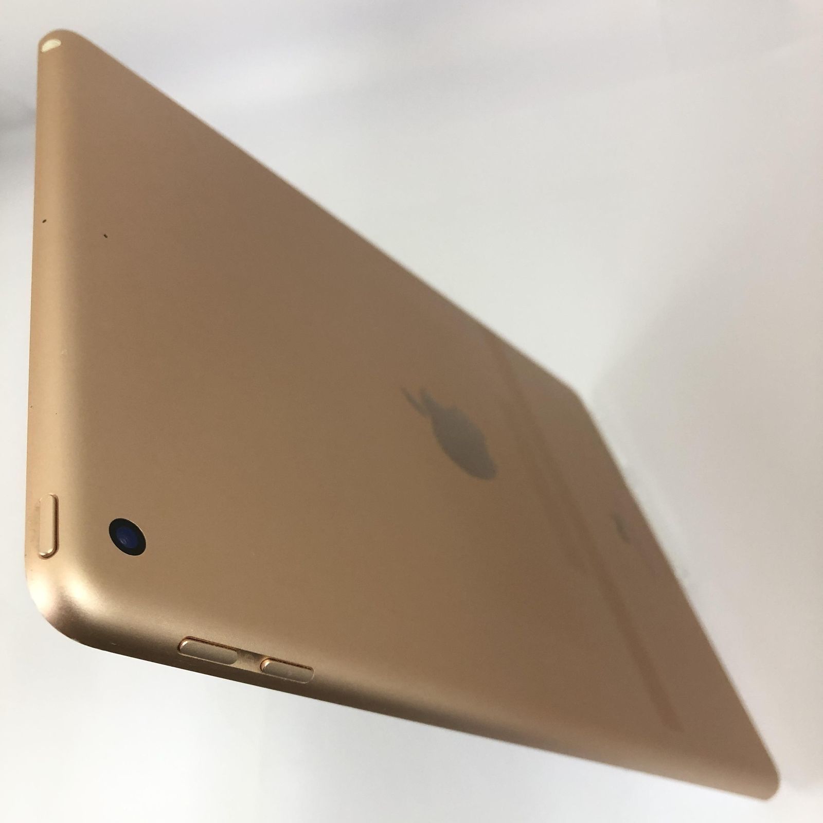 iPad 第6世代 32GB wifiモデル　管理番号：274 61GOg9Q4MgL._AC_UF350,
