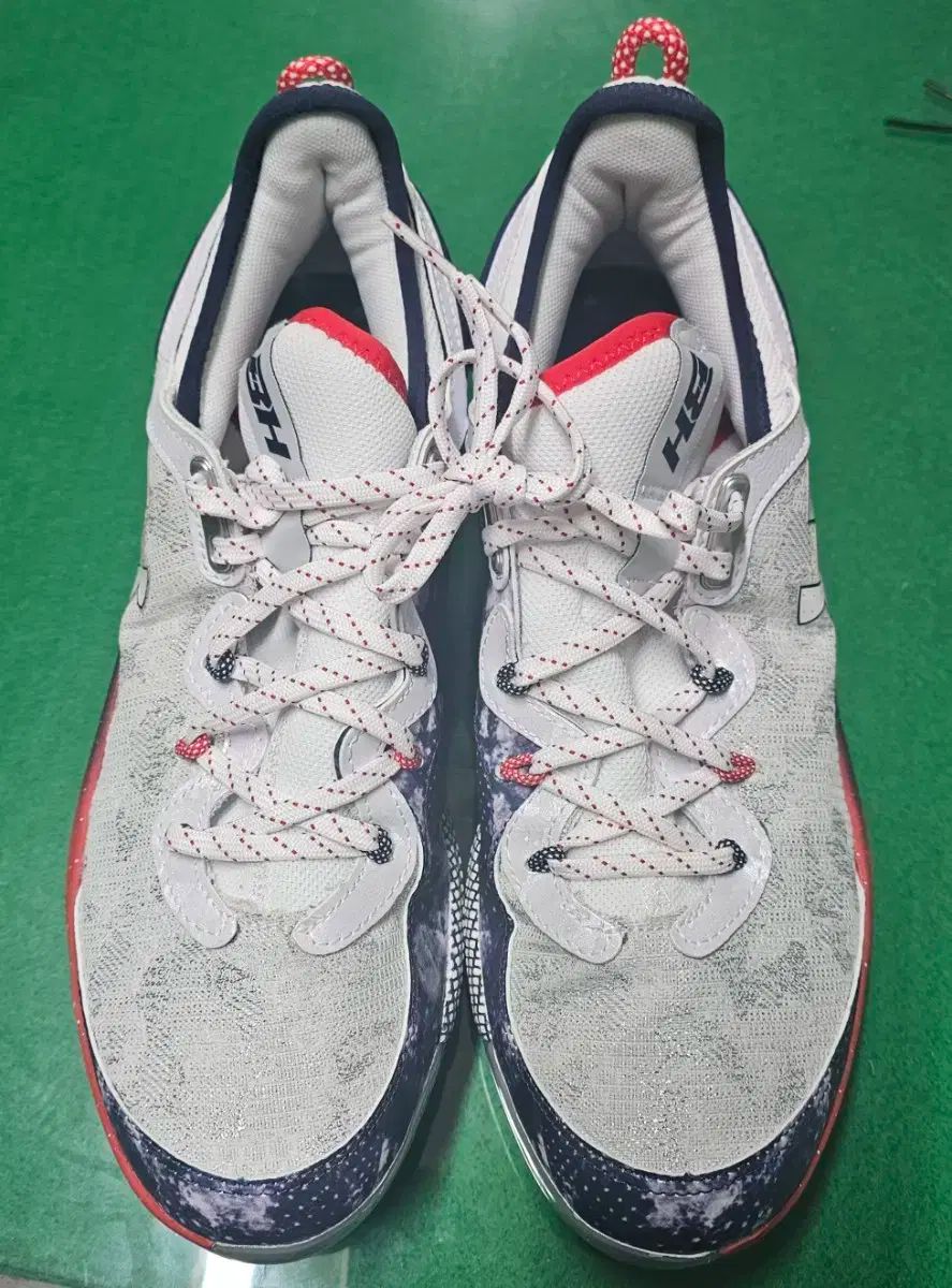 アンダーアーマー エリート ハーパー8 TPU 野球シューズ 275