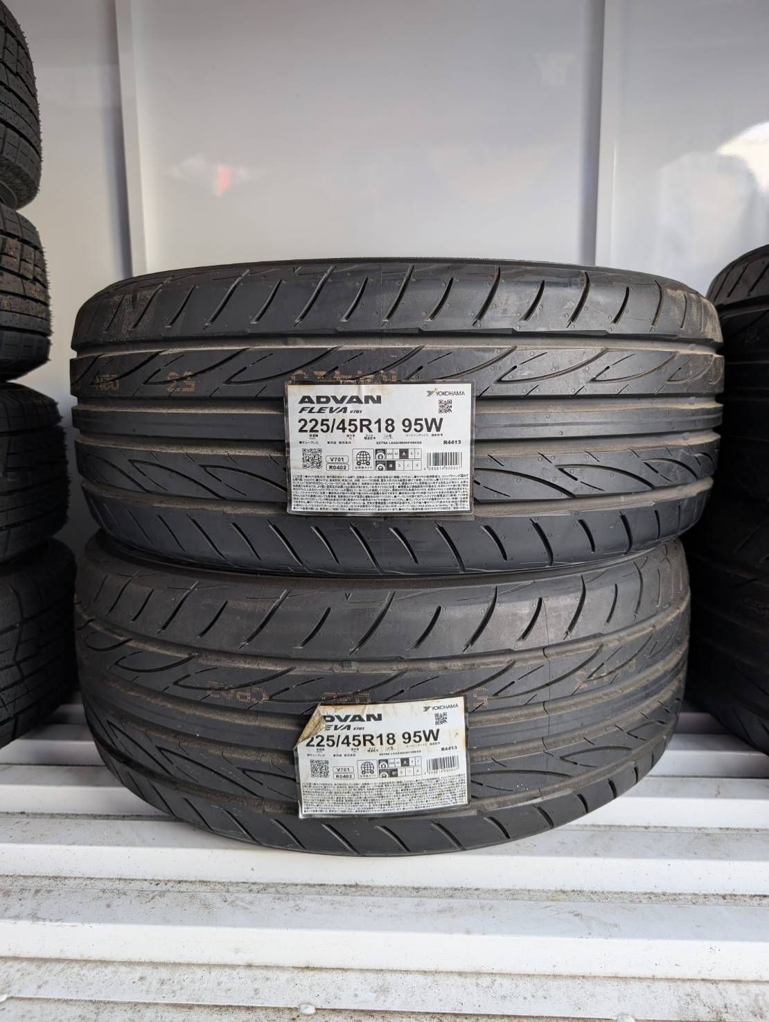 バリ溝 225|45R18 ADVAN FLEVA V701 2本セット ヨコハマタイヤ 2020年製