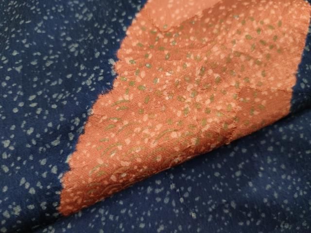 破れ色紙吉祥花文 たたき染