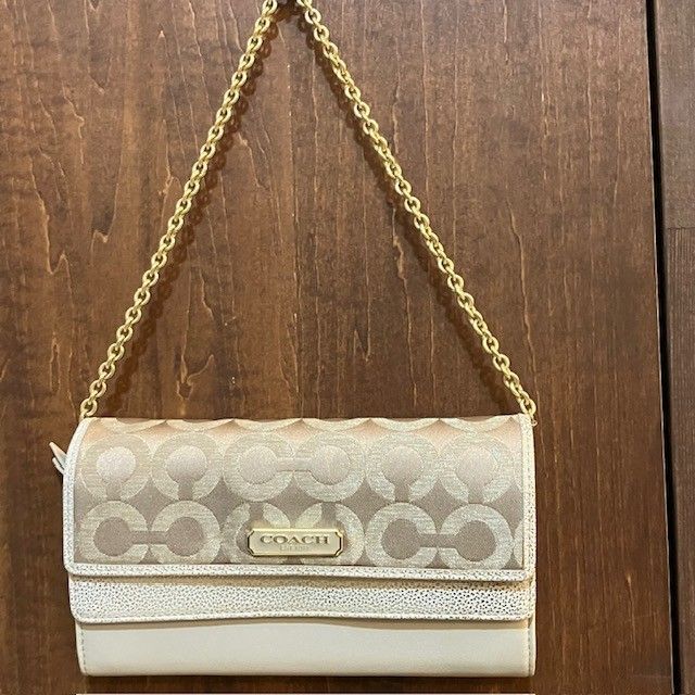 コーチ COACH シグネチャーPVCコーテッド ゴールドラメ チェーン 
