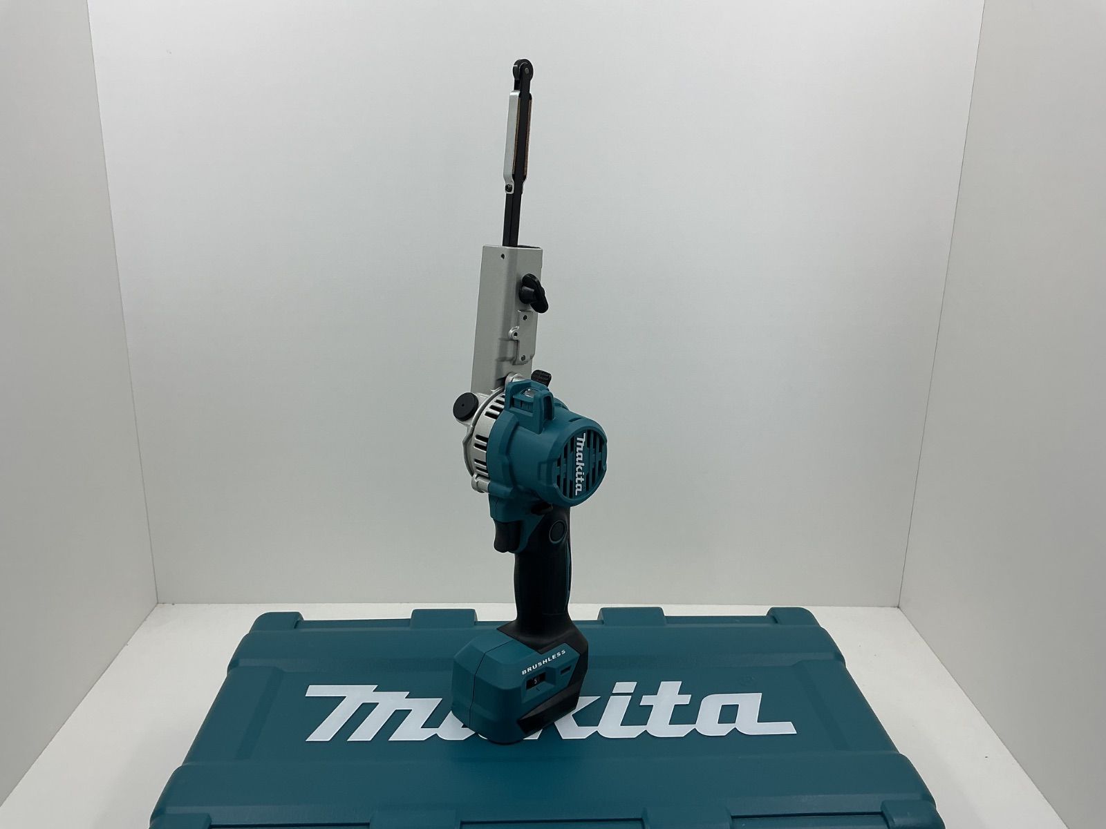 マキタ 充電式ベルトサンダー9mm