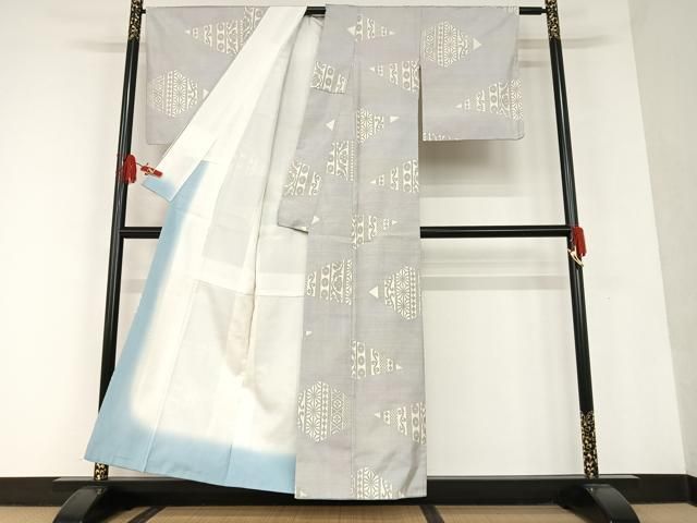 平和屋着物○本場大島紬 白大島 9マルキ 花間道 正絹 逸品 AAAT0561zg