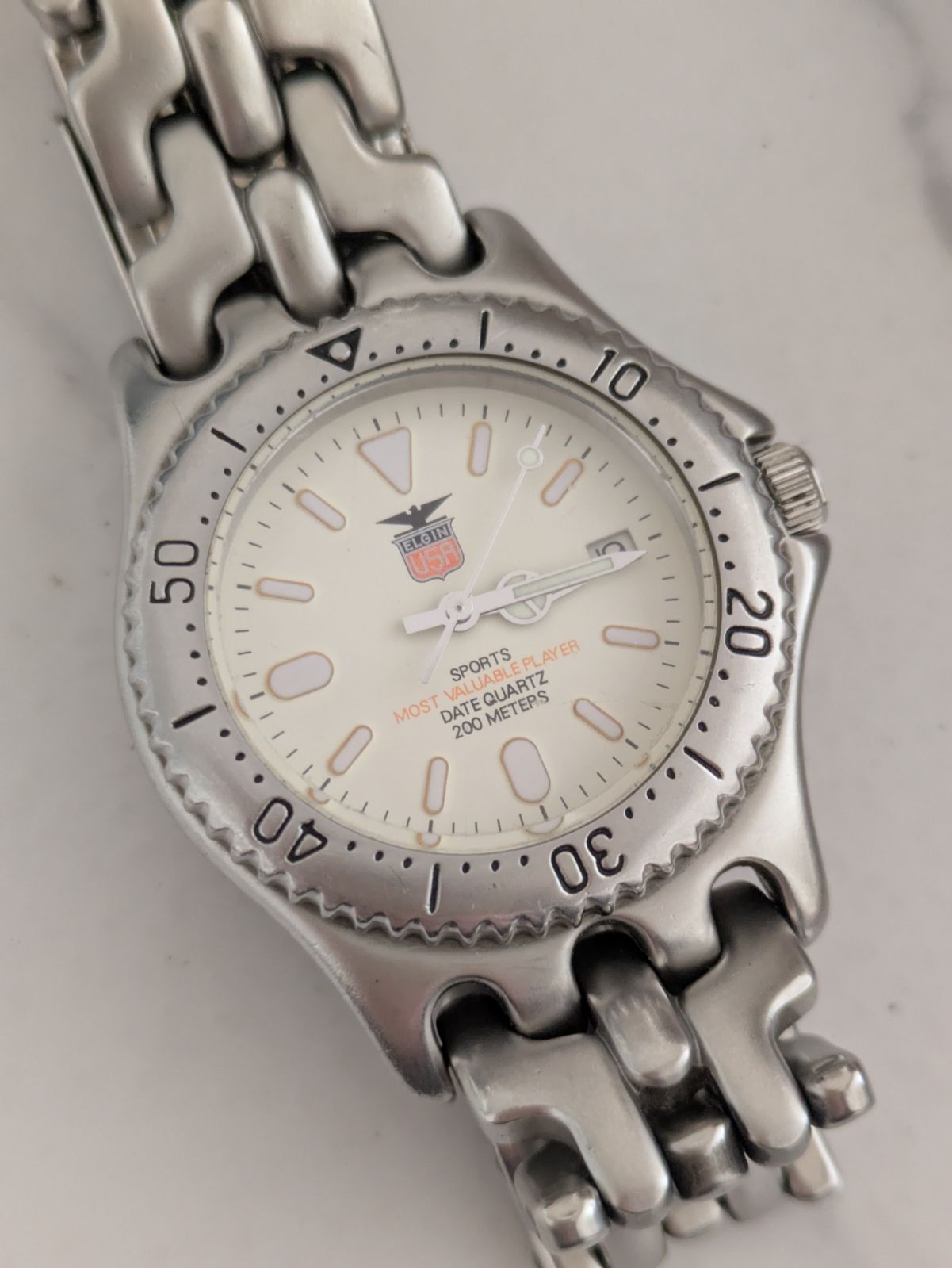 ジャンク ELGIN クォーツ腕時計 A3031 稼働品 ELGIN クォーツ 200m防水 - メルカリ