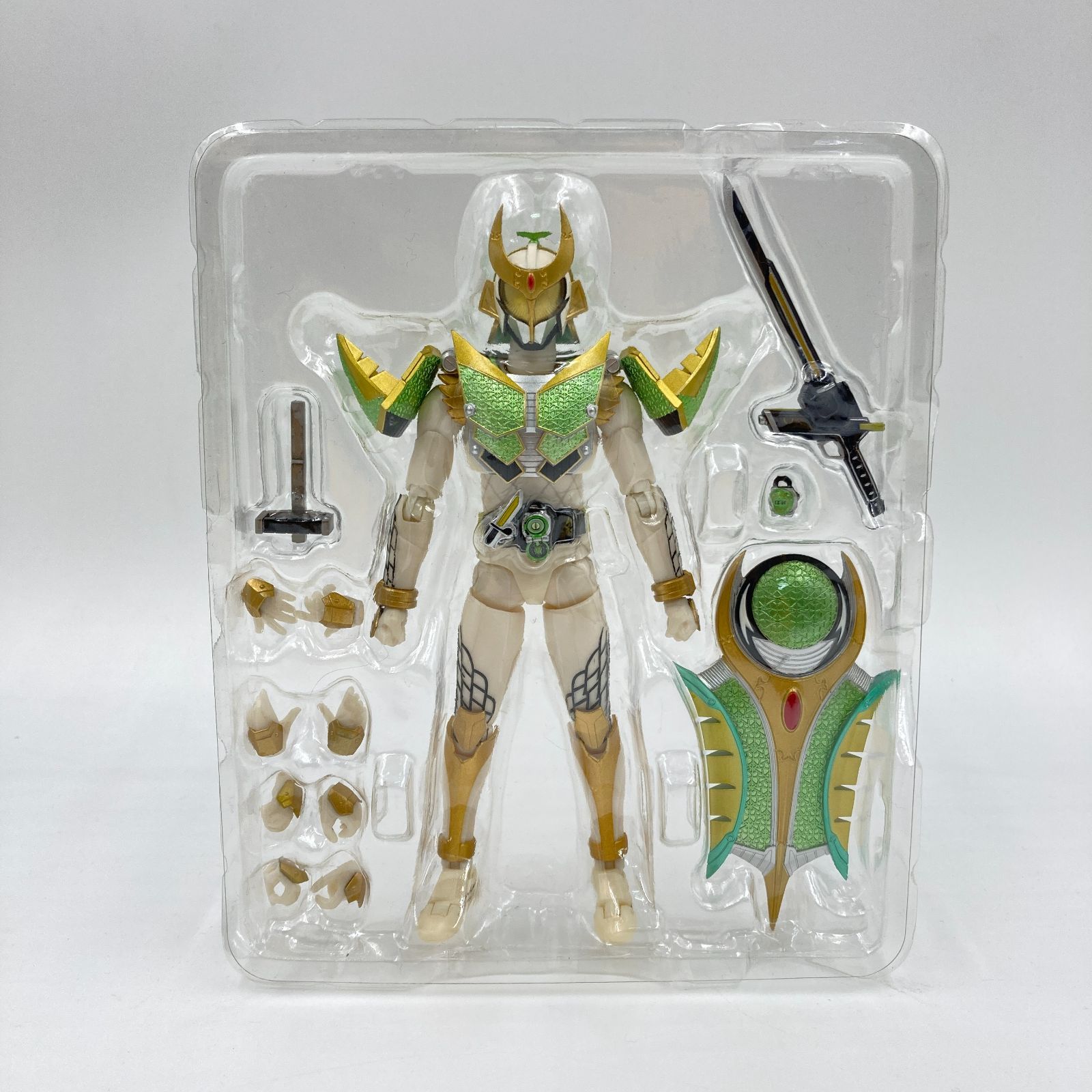 RAH 仮面ライダー鎧武 Amazon.co.jp: RAH(リアルアクションヒーローズ) GENESIS 仮面ライダー