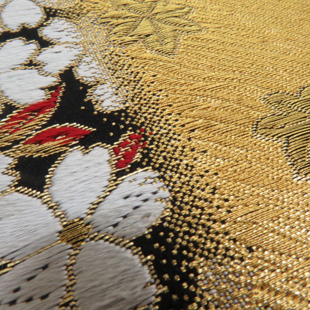 【振袖】金糸　桜と紅葉 特選 振袖 着物 中古 正絹 金駒刺繍 千總 花の図 桜 紅葉 芥子色
