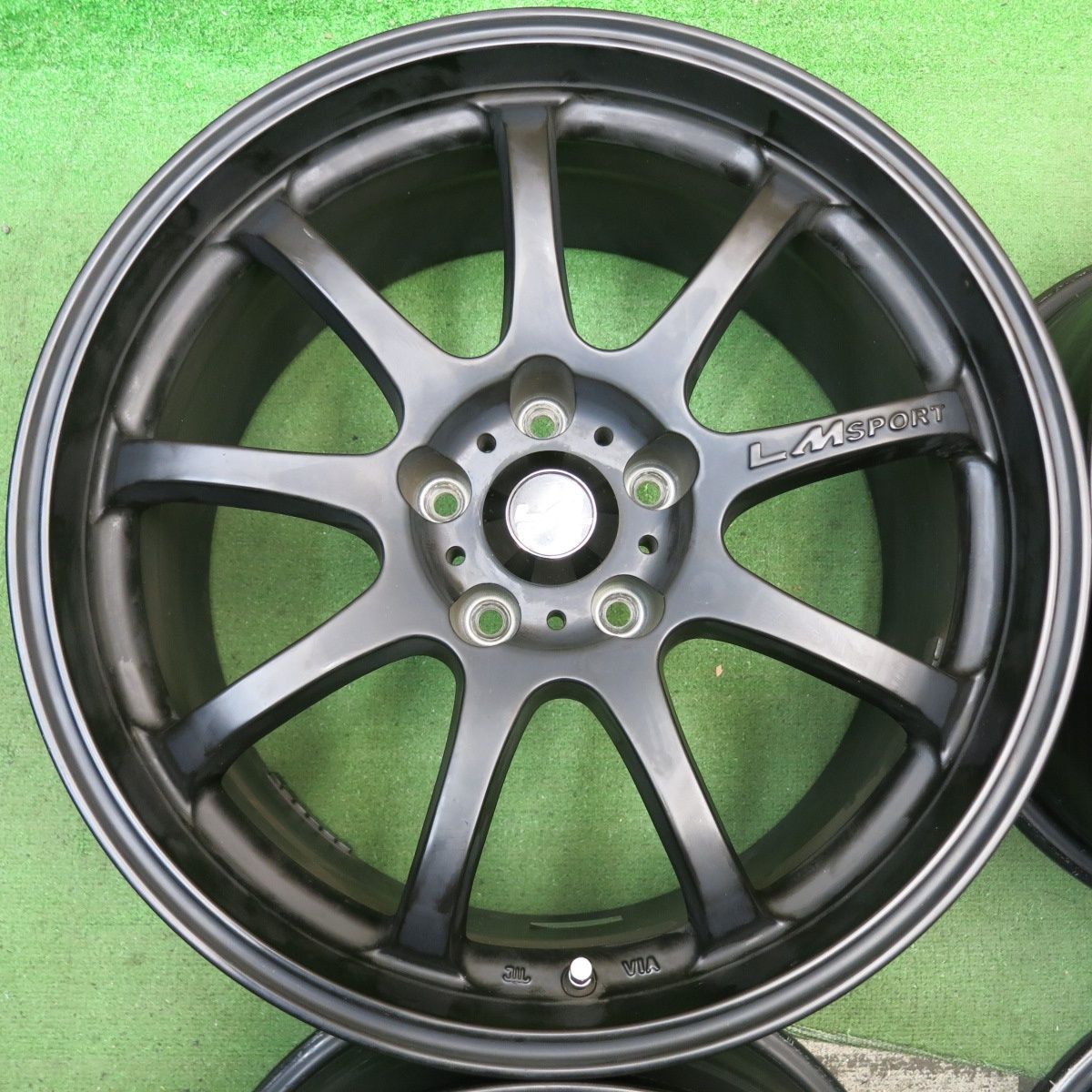 18×8.5J LMスポーツ