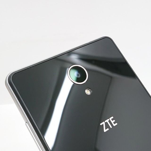 ZTE Blade E02 Blade E02 SIMフリー ブラック 送料無料 本体 c00058