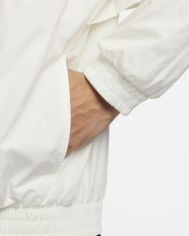 109】 ナイキ ジャケット FB7878-133 ホワイト - メルカリ