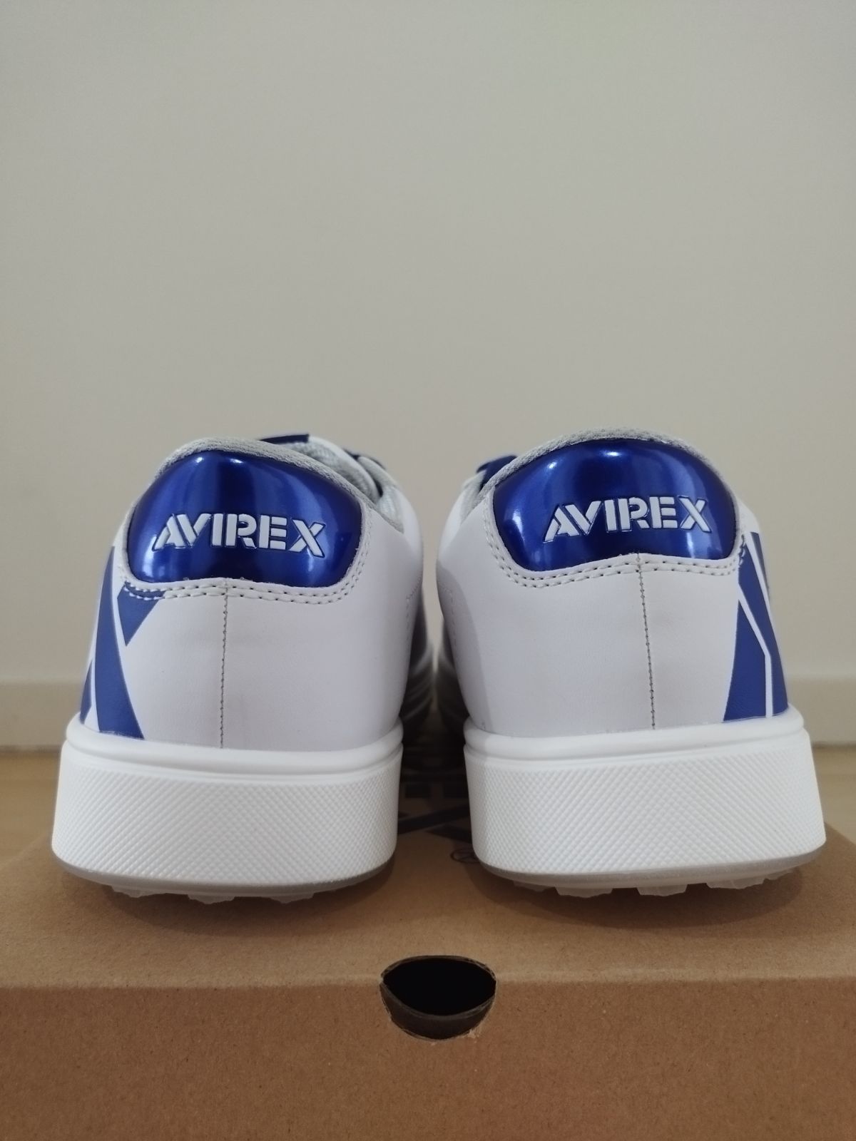AVIREX - サイズ限定超特価⭐︎ AVIREX GOLF スパイクレスシューズ ブルー サイズ限定超特価⭐︎ AVIREX GOLF スパイクレスシューズ ブルー