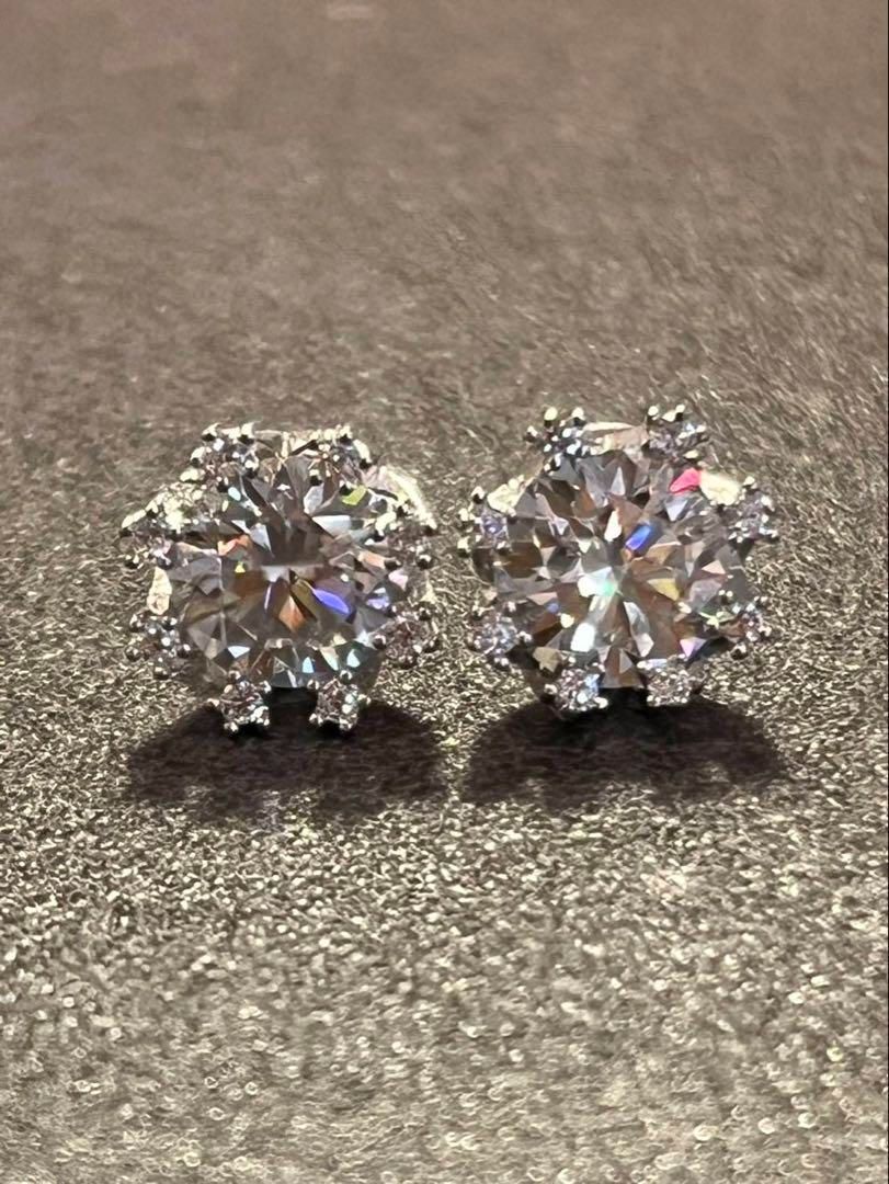 訳あってお買い得！30～80％OFF モアサナイト ピアス 人工ダイヤ 輝き 最高級 S925 フラワー 両 アクセサリー