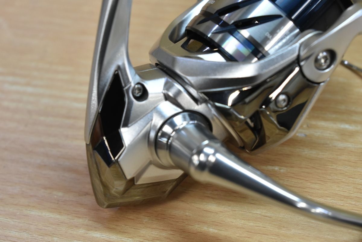 シマノ 23 ストラディック C3000XG SHIMANO STRADIC スピニングリール