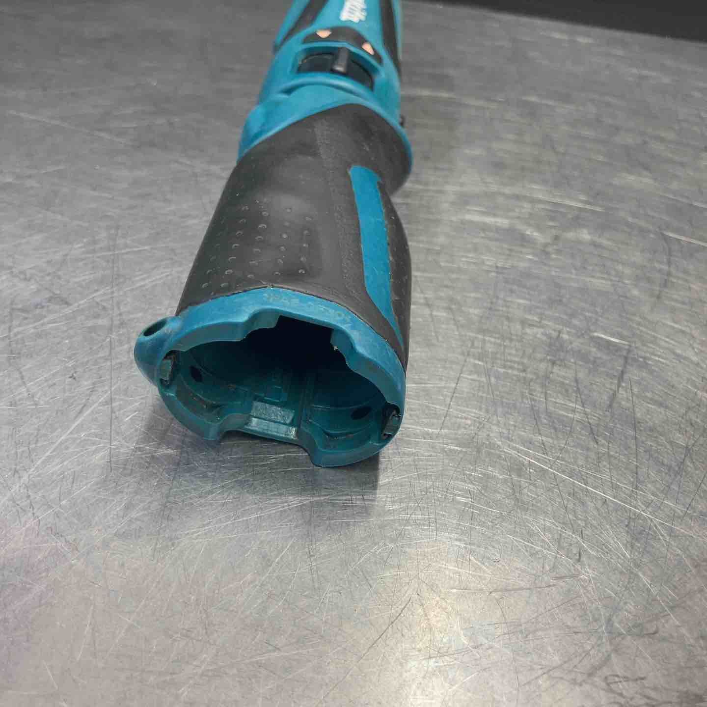 ペンインパクトドライバ TD002DSHX