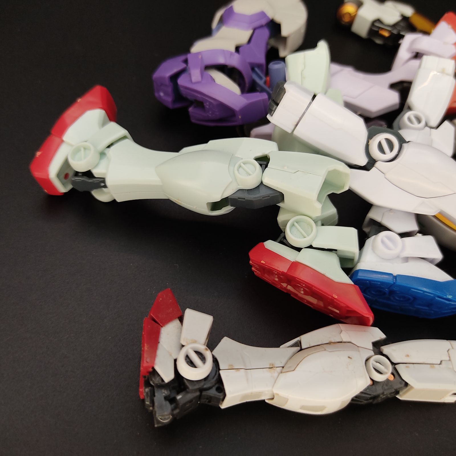 ガンプラ【未検品/ジャンク】HG 1/144 不揃い 脚パーツ ガンダム
