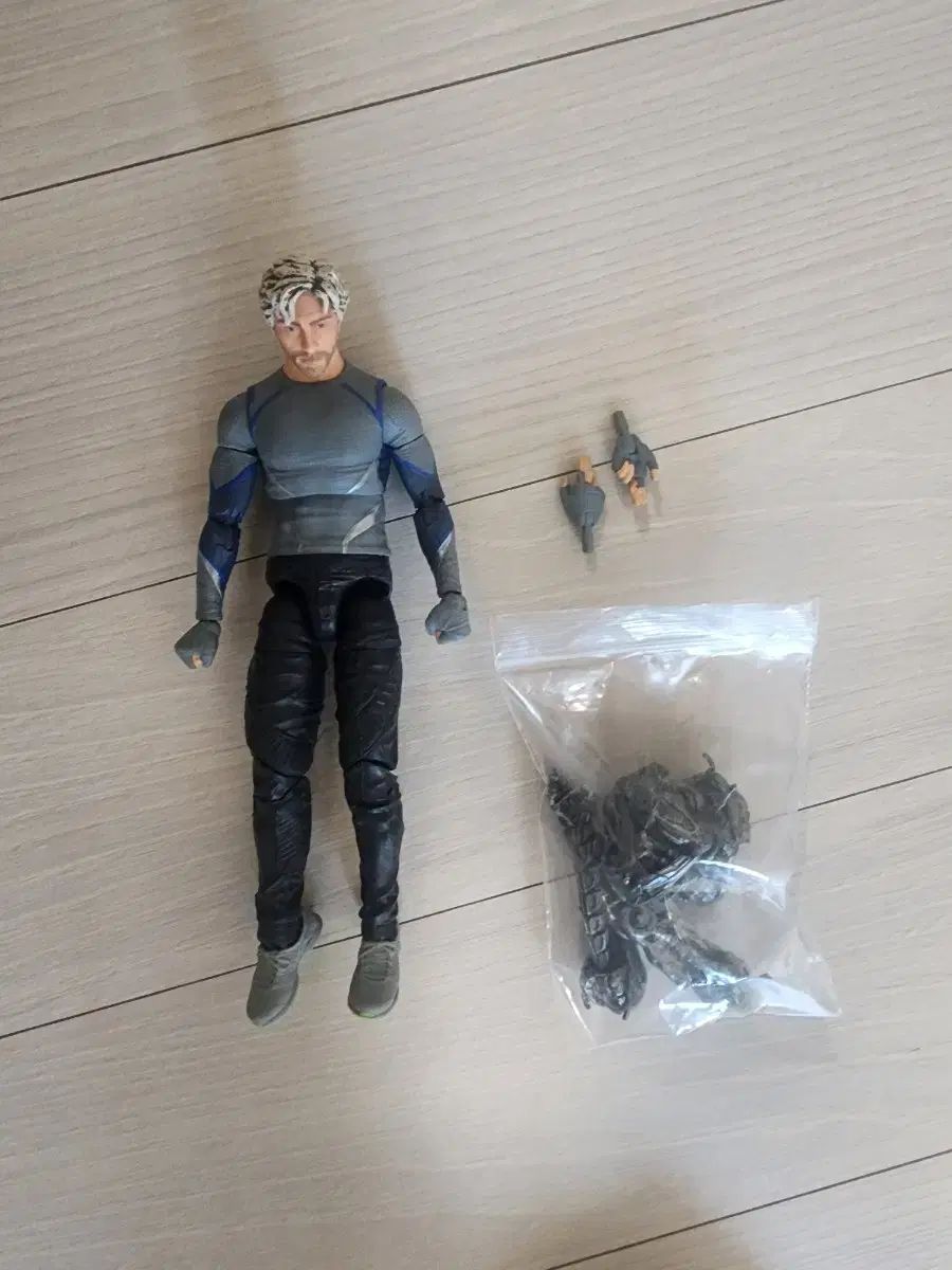 【雷市場（ポンジャン）商品韓国直送】 マーベルレジェンド クイックシルバー