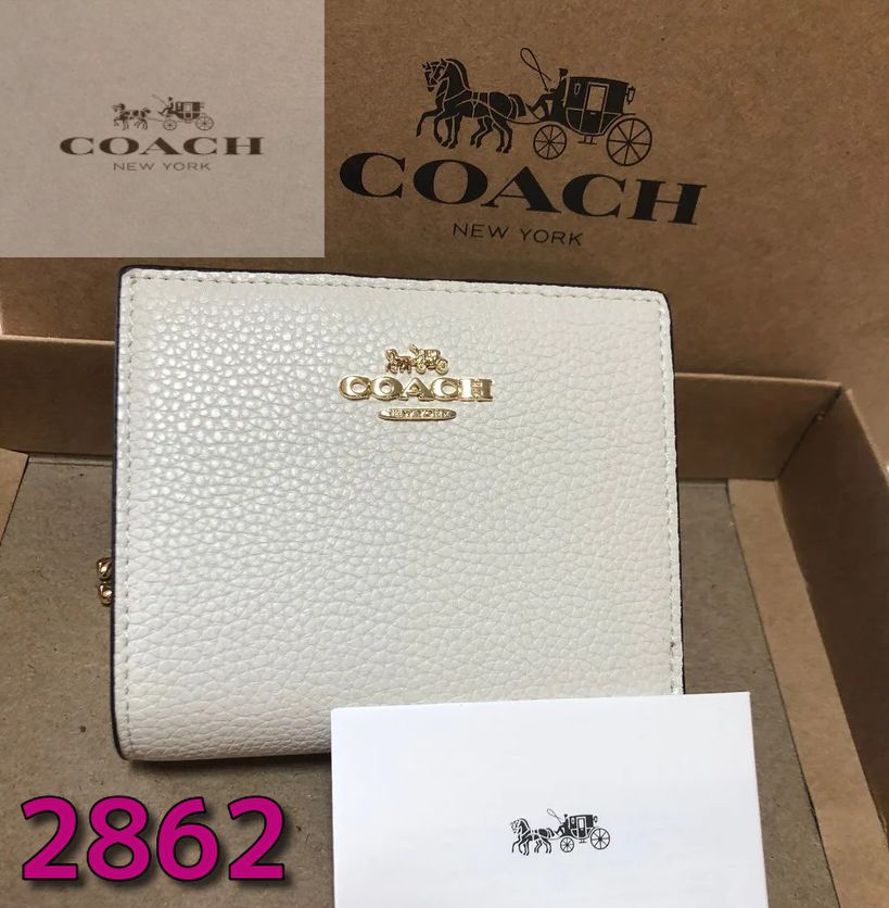 COACH 二つ折り財布 コンパクト チョーク C2862 - メルカリ