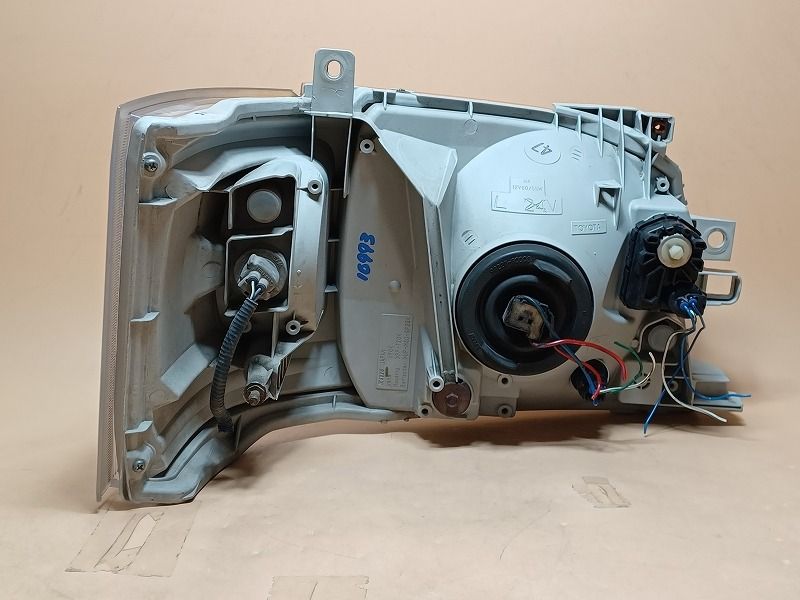 左ヘッドランプ