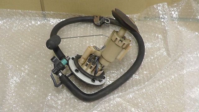 マグザム SG17J-005xxx の 燃料ポンプ 1759474043