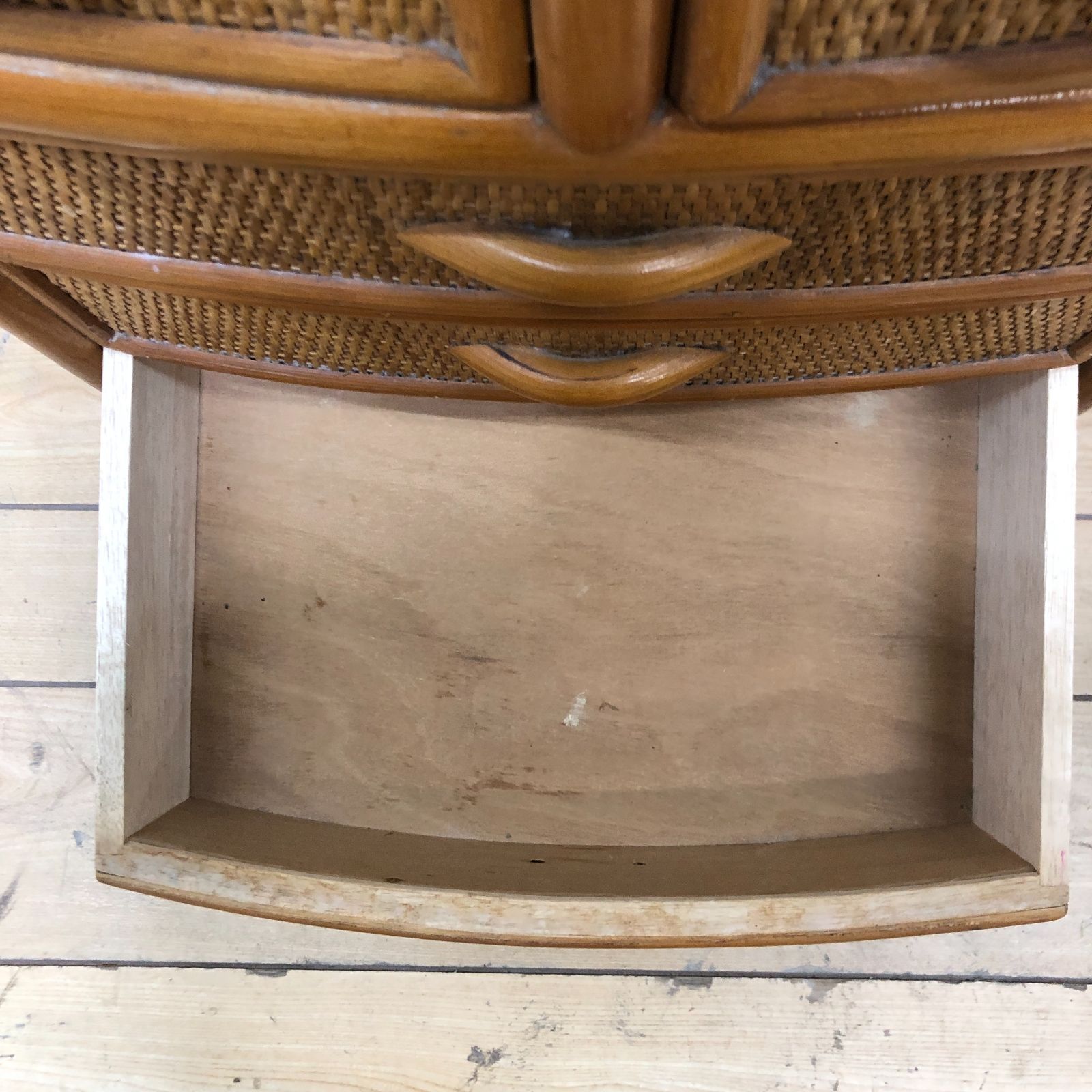 ラタン 籐製 チェスト 5段 収納棚 タンス レトロ家具 花柄 飾り棚 玄関