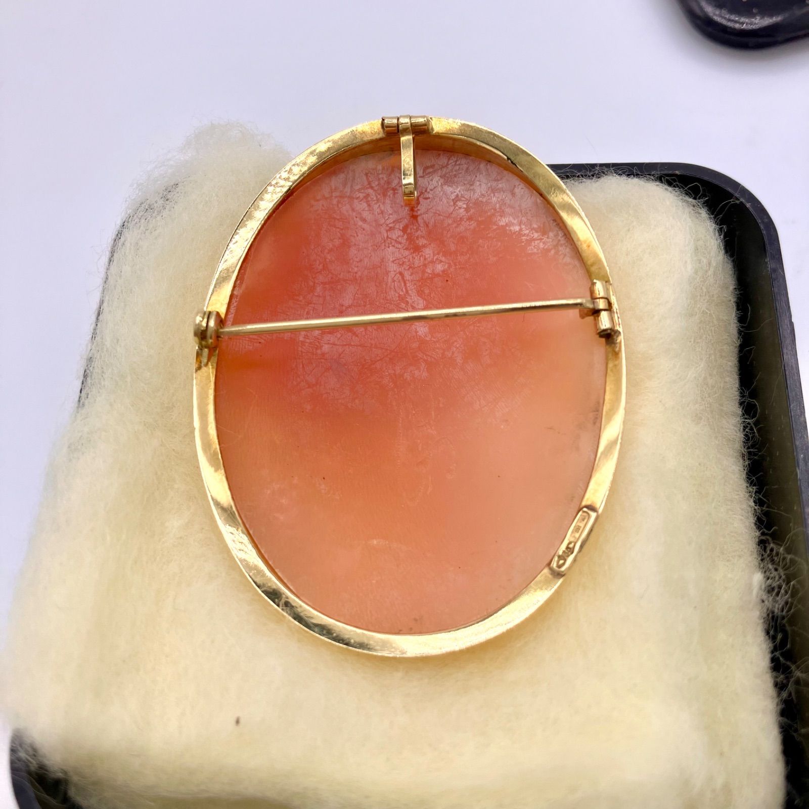 ヴィンテージ　シェルカメオ　ペンダント　ブローチ　ゴールド　K18 750 ⭐︎ CAMEO（カメオ） 【限定1点】 K18 イエローゴールド シェル ブローチ