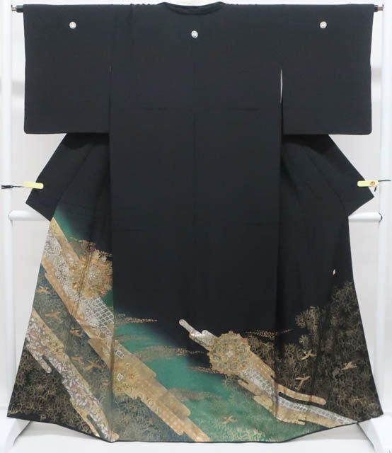 一輝堂】リサイクル着物 黒留袖 五つ紋 比翼仕立て 吉祥文 作家
