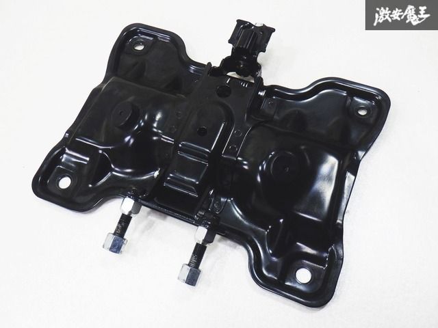 ※ すず出品 ※ スズキ純正 JB64W ジムニー ノーマル スペアタイヤカバー ブラケット