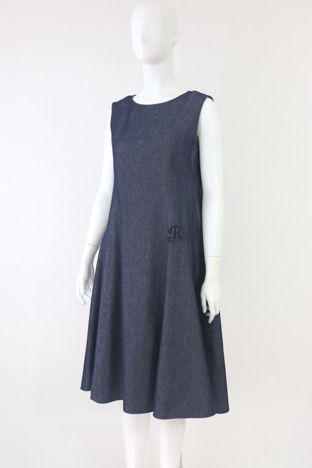 ルネ　デニムワンピース2023 美品 Rene☆ルネ Aラインデニムワンピース 5316230 2023年商品 - メルカリ