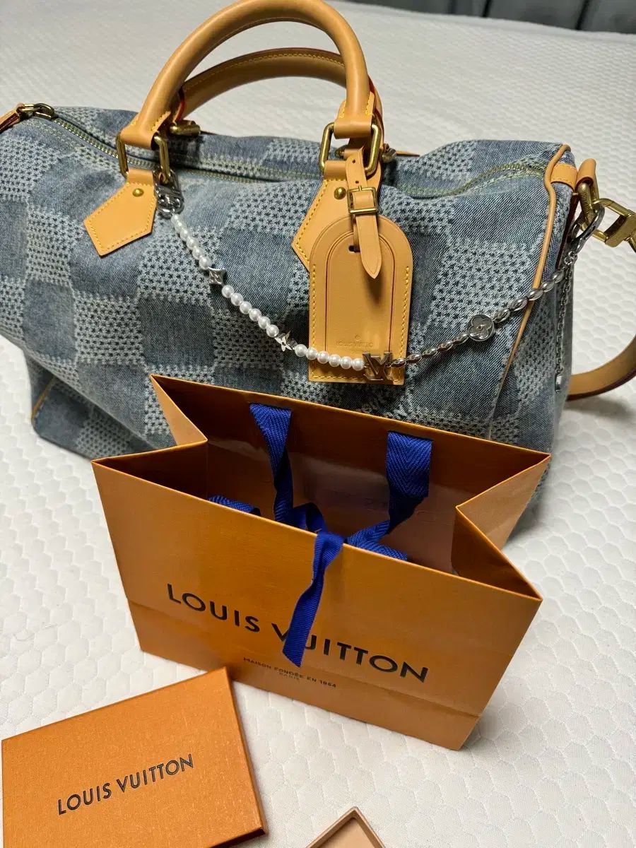 Louis Vuitton ルイヴィトン 24fw パール 百 本当 charm 売り切れ