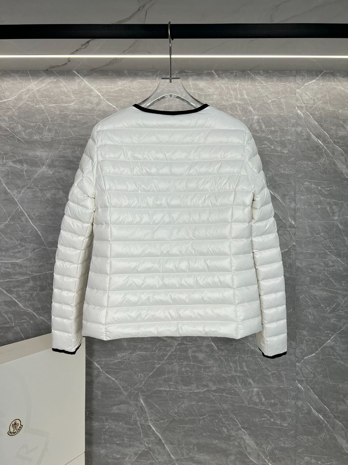 ＊MONCLER＊ パッド レザー ミュール モンポケット 関税・送料込 MONCLER＊ パッド レザー ミュール モンポケット 関税・送料込