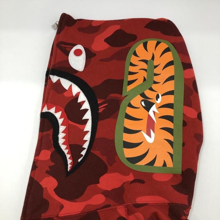中古】A BATHING APE COLOR CAMO SHARK FULL ZIP HOODIE レッド 中古】A BATHING APE COLOR CAMO SHARK FULL ZIP HOODIE レッド
