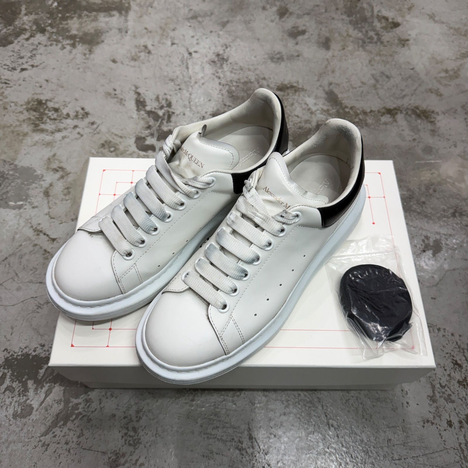 参考上代84700円 ALEXANDER McQUEEN OVERSIZED SNEAKER オーバー