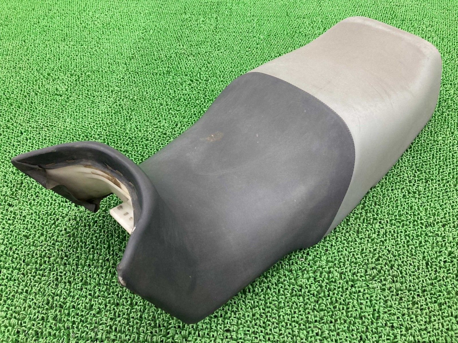 GSX250Sカタナ シート 45D スズキ 社外 中古 バイク 部品 GJ76A 修復