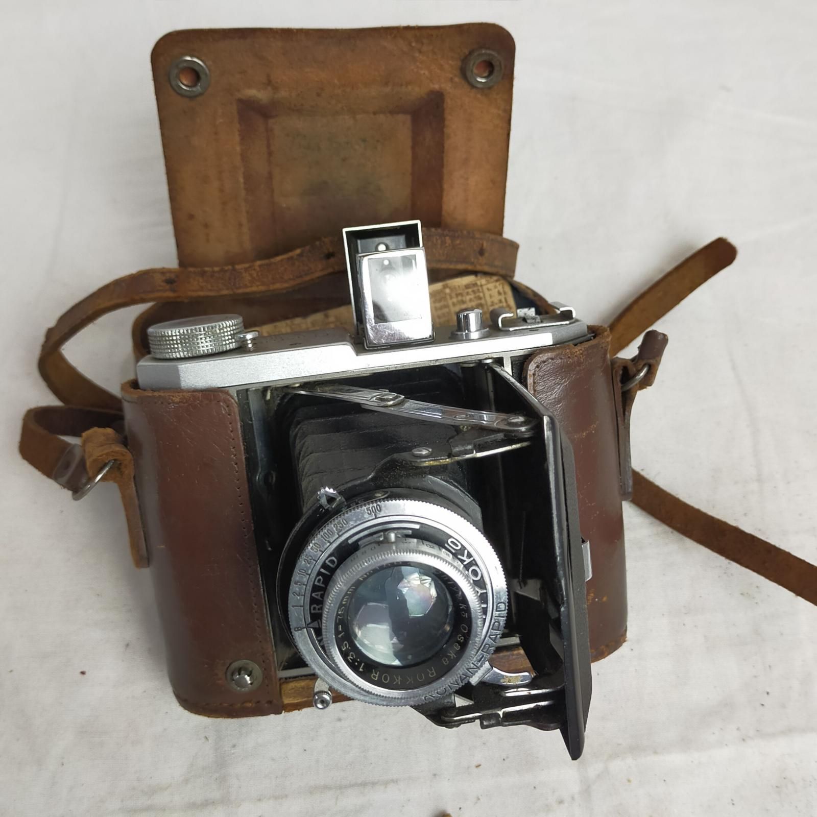 翌日発送可能 昭和レトロ 、携帯バック フイルムカメラ Minolta 翌日発送可能 昭和レトロ 、携帯バック フイルムカメラ Minolta