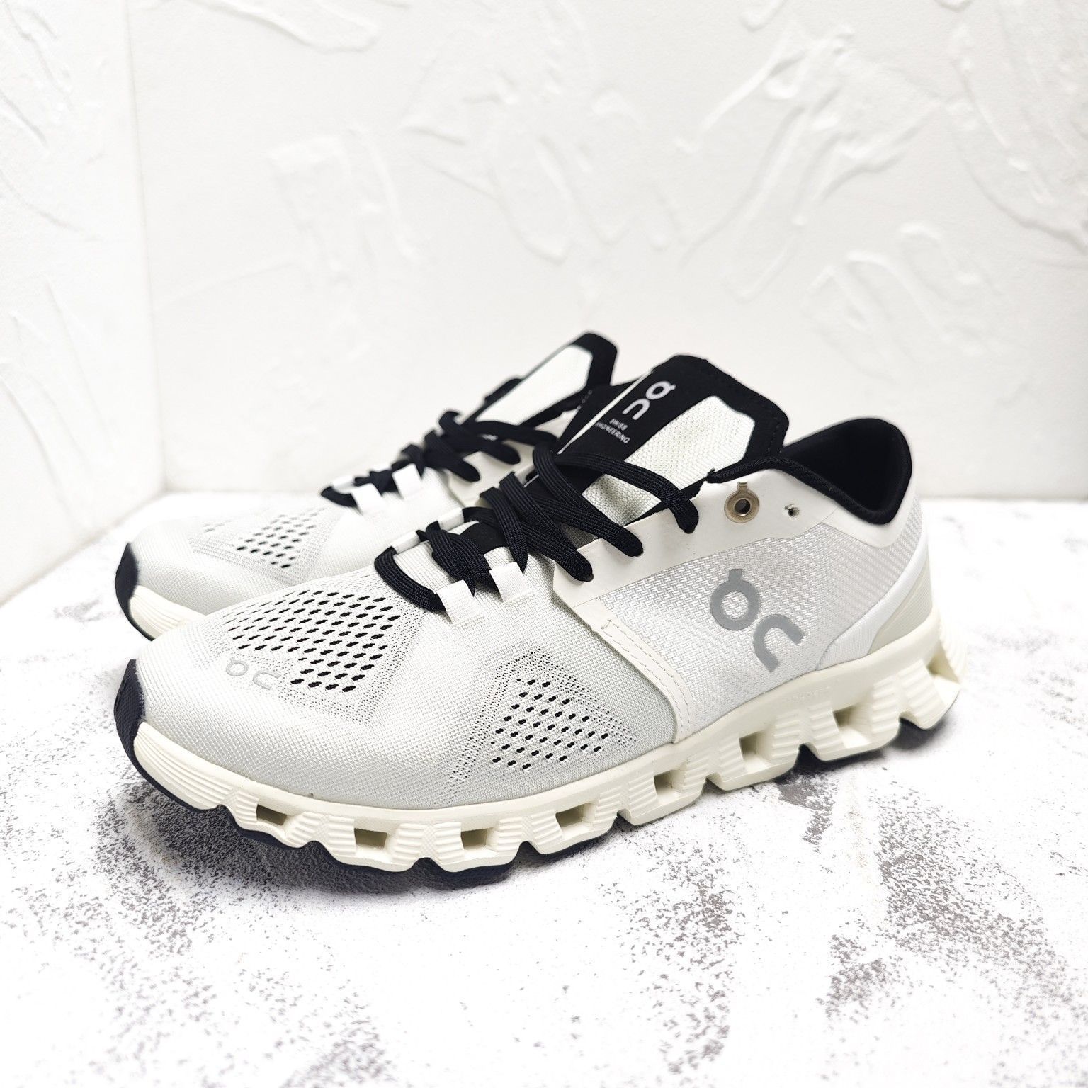 On Cloud X Sneakers オン クラウドX ジョギング スポーツ