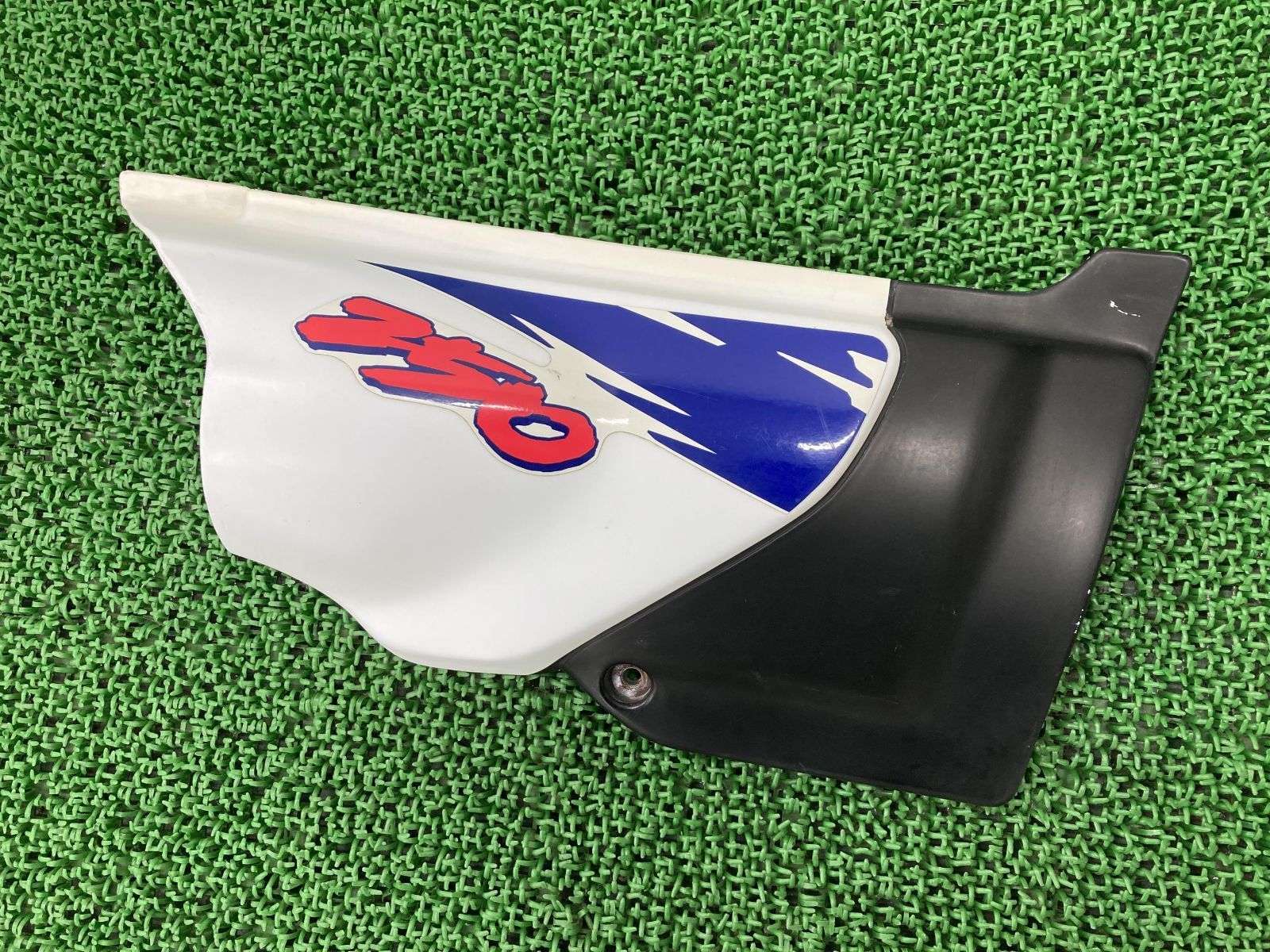 XLディグリー シートカウル 右 白 KBR ホンダ 純正 中古 バイク 部品 MD26 サイドカウル 修復素材に 品薄 希少品 車検 Genuine
