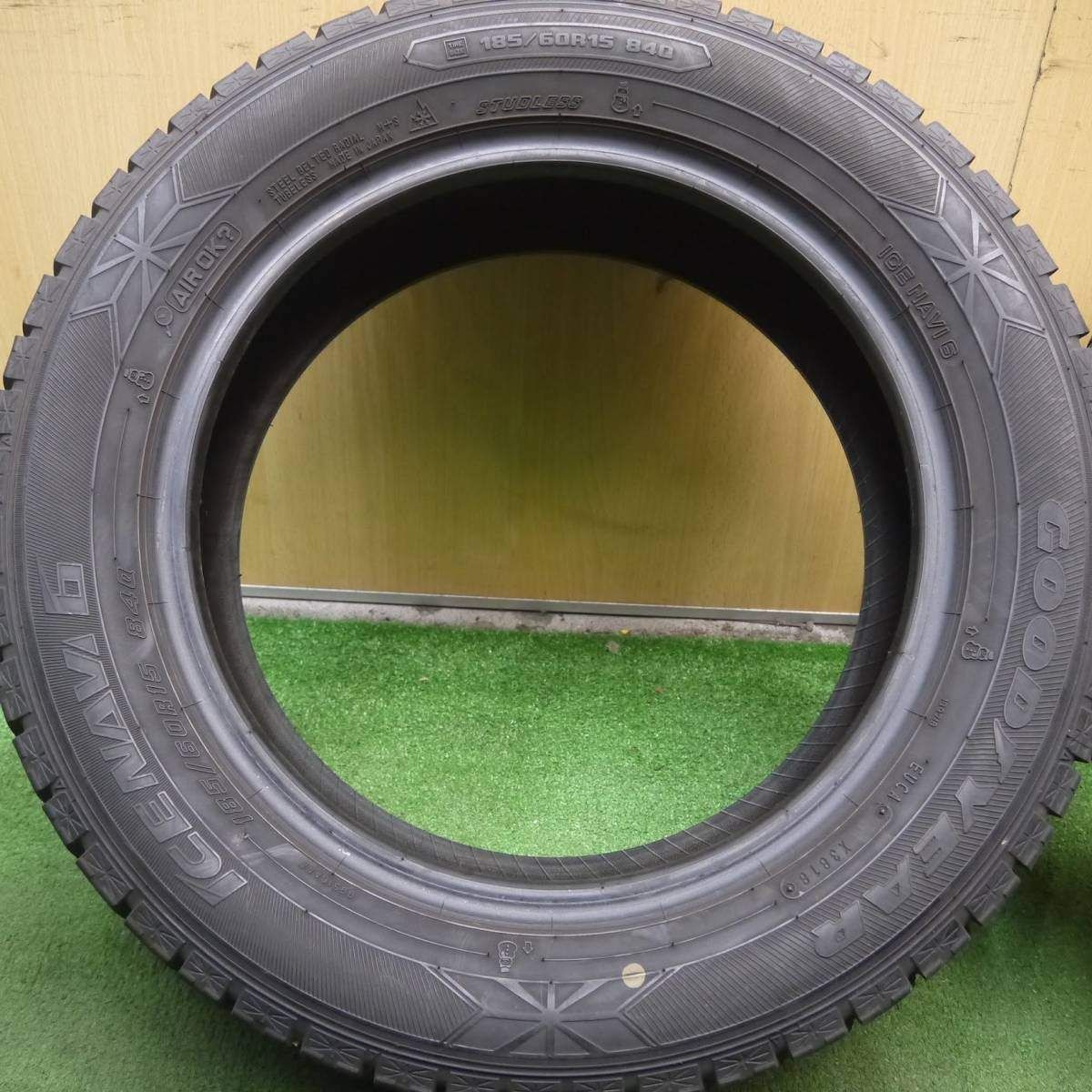 バリ溝 8.5分 スタッドレス 185 60R15 グッドイヤー アイスナビ6 タイヤ ヤリス ヴィッツ フィット 等 3081803Hスタ