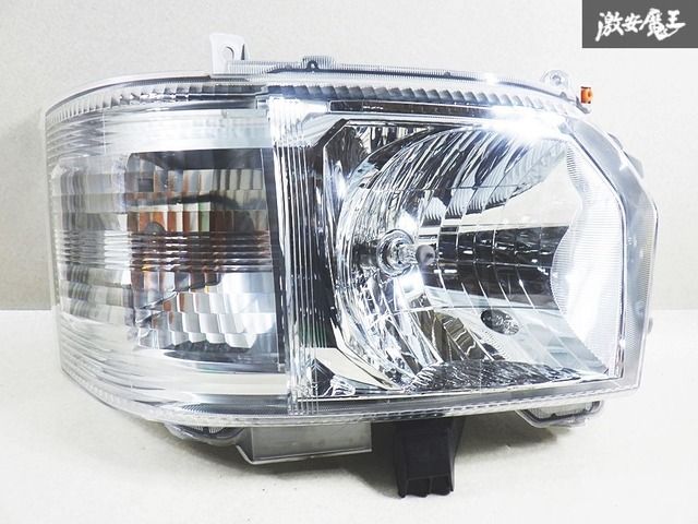 【美品】トヨタ純正 200系 ハイエース 4型 5型 6型 後期 ハロゲン ヘッドライト ヘッドランプ 右 運転席側 KOITO 26-131 即納 棚G1