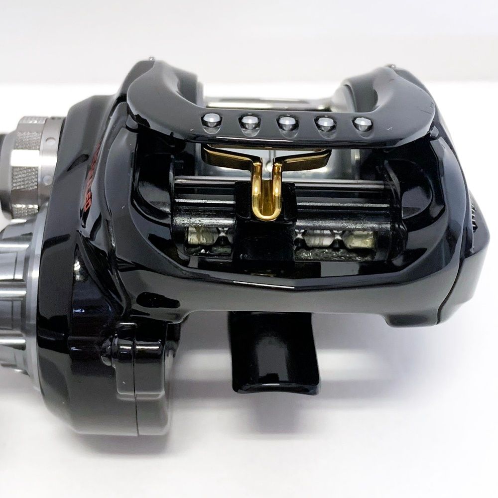 ベイトリール 右ハンドル