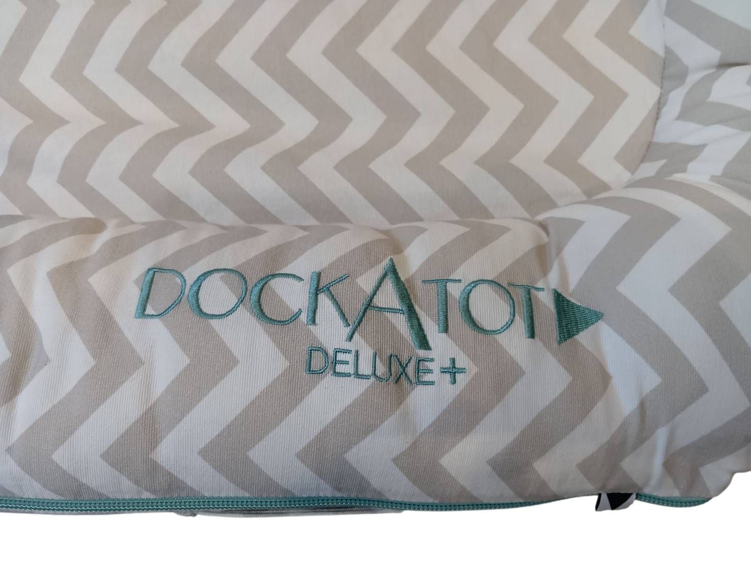  DockATot DELUXE 生後0～8ヶ月用 バッグ型ビニール製パッケージ トートバッグ付き ベッドインベッド ベビー用寝具 ベッド