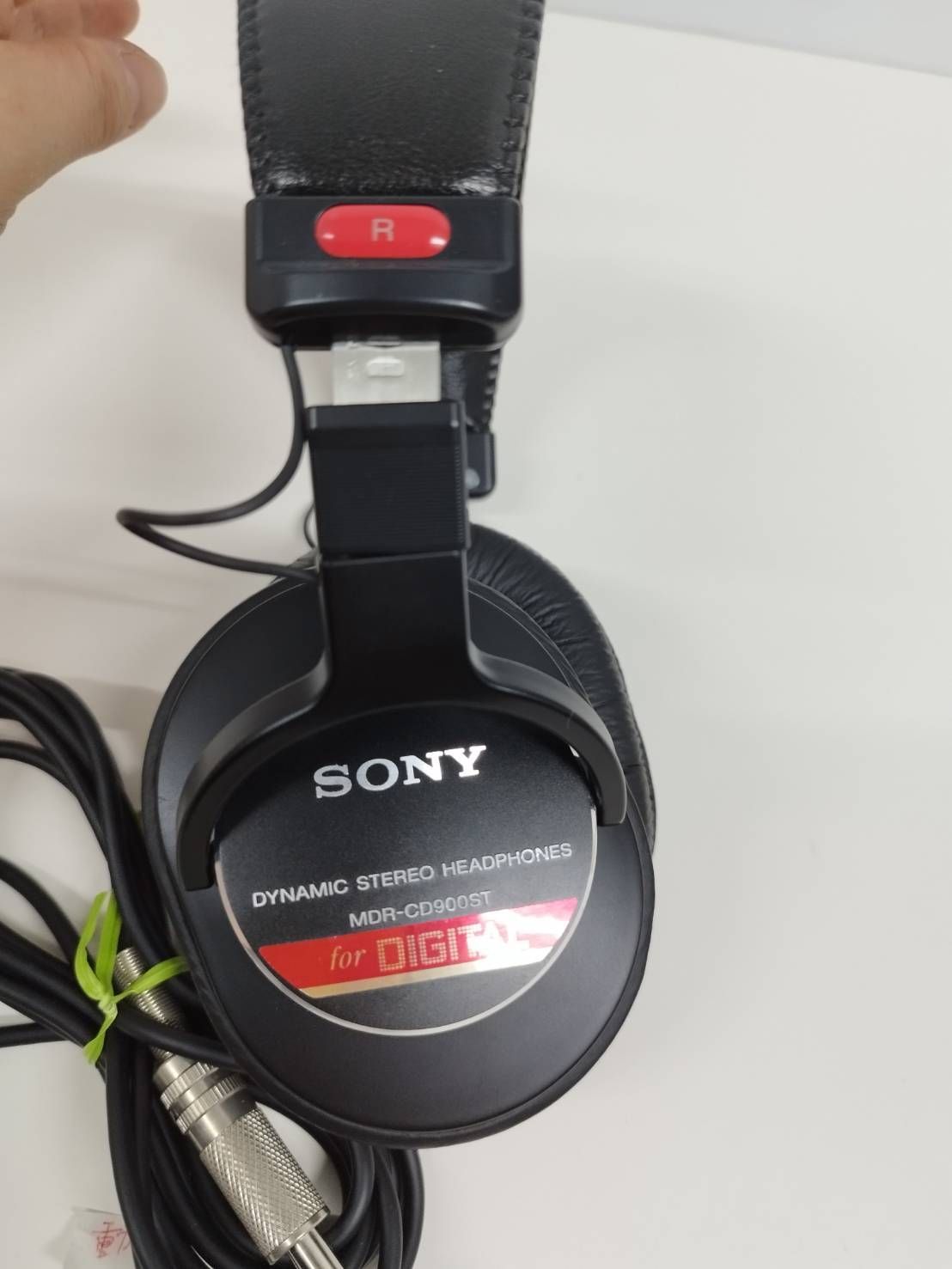 MDR-CD900ST