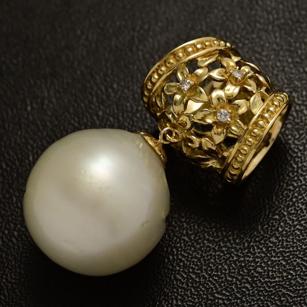 Φ16-16.5mm フラワーモチーフ 1P･白蝶真珠 サウスシーパール ･ダイヤモンドペンダントトップ K18YG 750-10.3g ♀ S レディース 593911