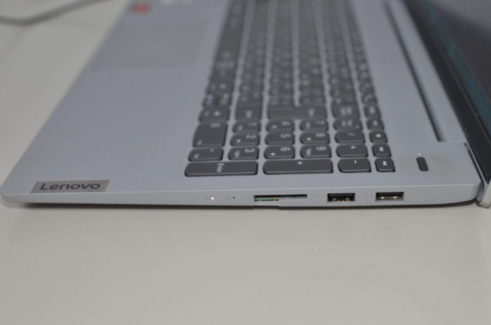 【ジャンク】Lenovo ideapad Ryzen5 ジャンク品ノートパソコン LENOVO Ideapad 5 15ARE05 AMD Ryzen