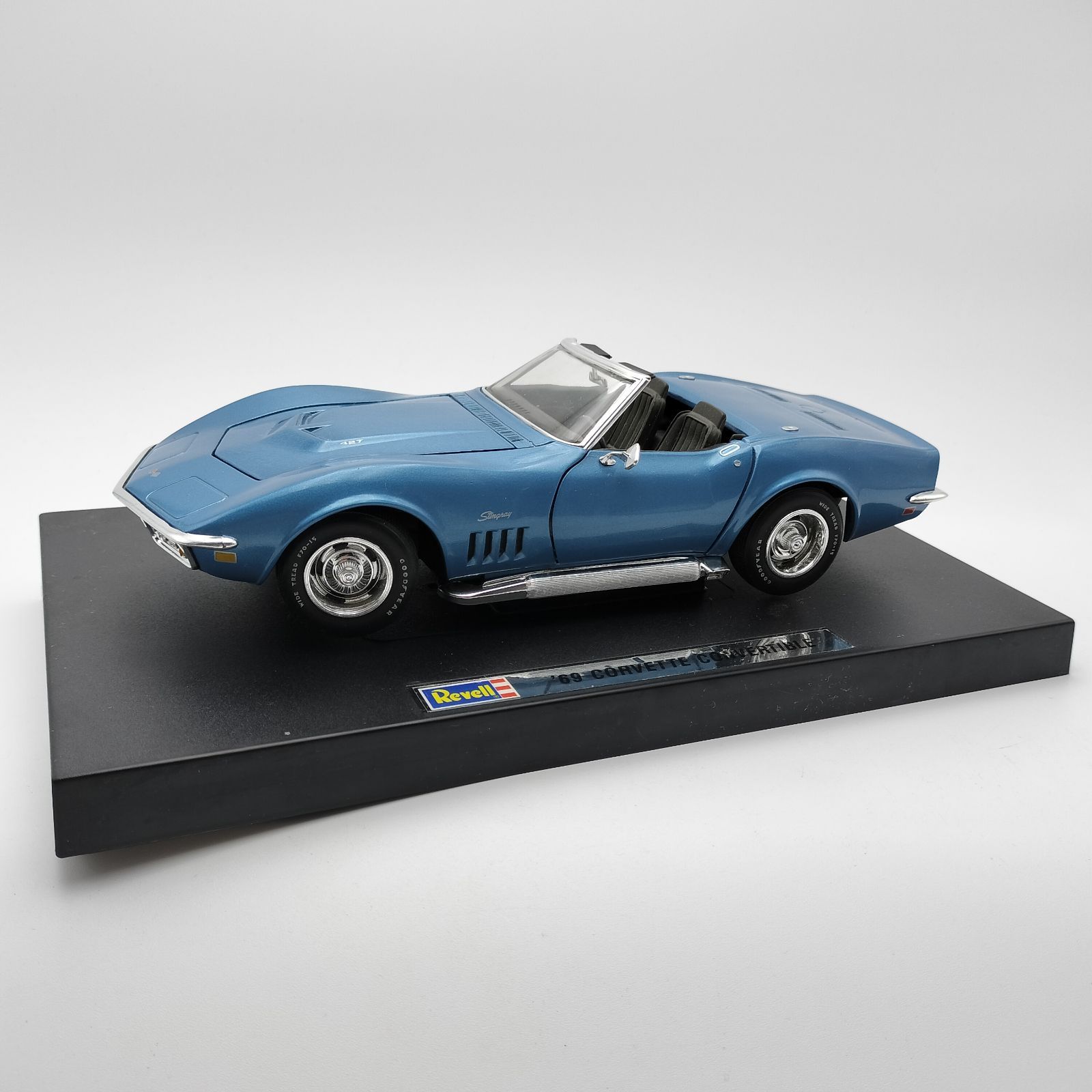 Revell シボレー '69 コルベット コンバーチブル 1/18 ミニカー レベル】1969 シボレーコルベット コンバーチブル 1/18 ダイ