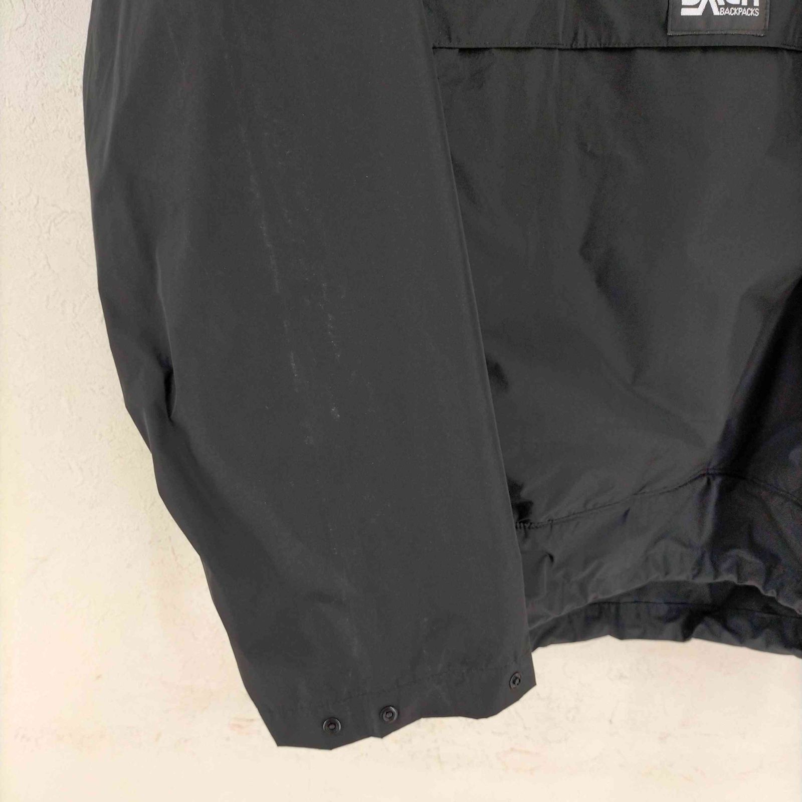 バッハ BACH SOLOTEX アノラックパーカー L たとえバッグでもウェアであっても、等身大の姿を見せてくれるのがBACH