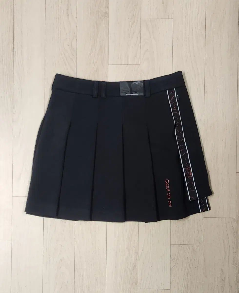 MARK - LONA マークアンドロナ ゴルフ プリーツ スカート 38