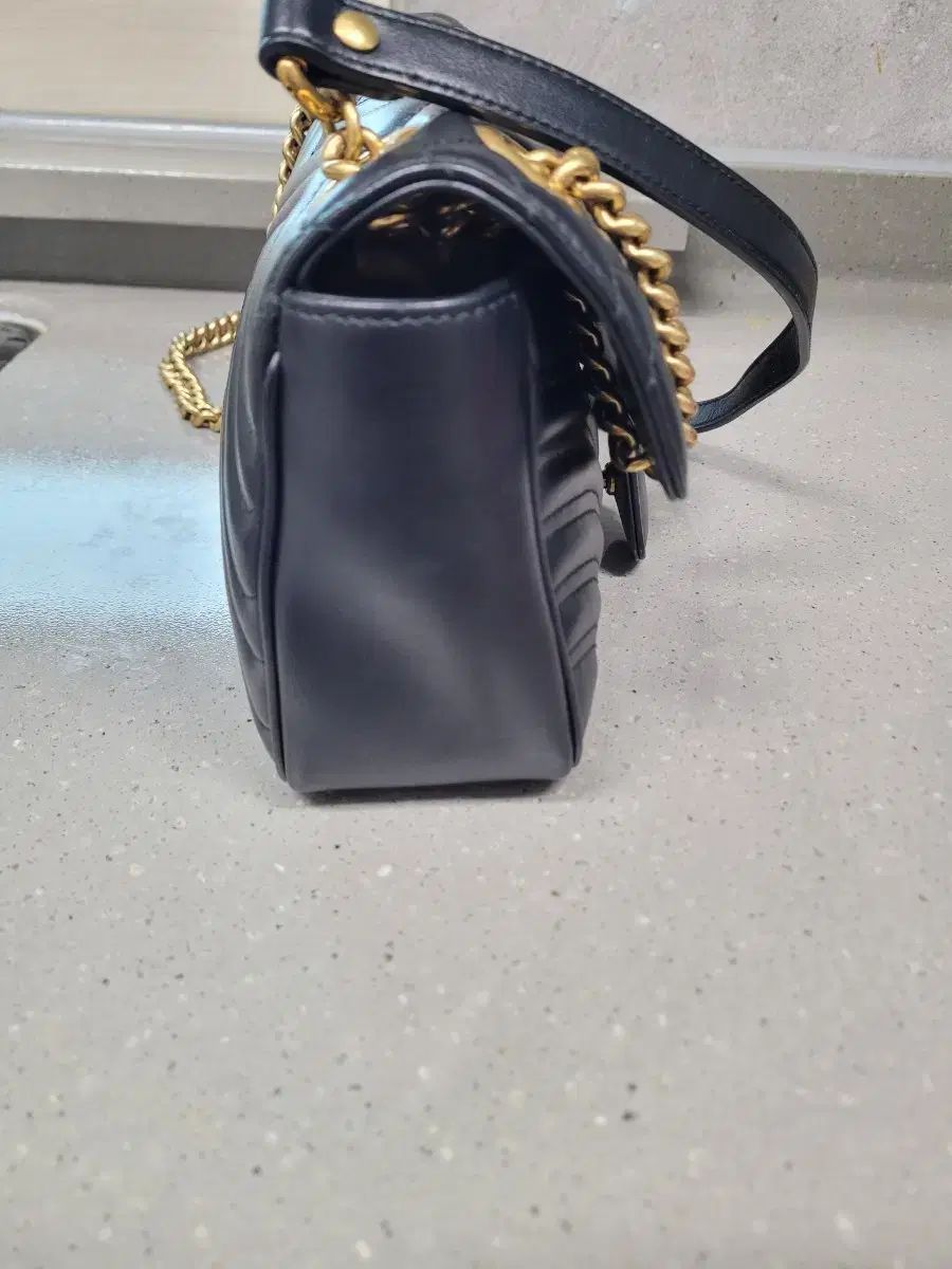 【超美品】 GUCCI グッチ マーモント マトラッセ スモール