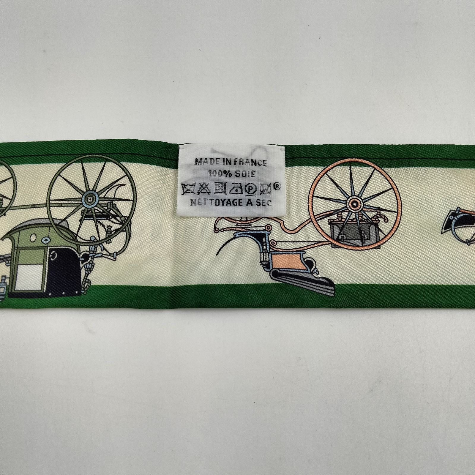 正規品 美品 エルメス ツイリー グリーン 馬車の変遷 エルメス ツイリー Les Voitures Nouvelles 馬車の変遷 スカーフ