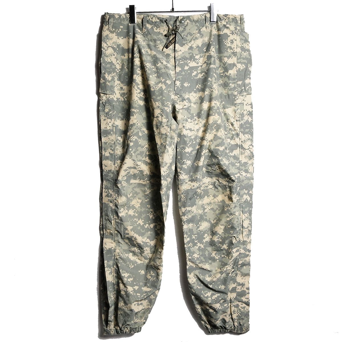 希少　MPミリタリーポリス　ピストルサスペンダーと黒ベルト　現品限り 希少 MPミリタリーポリス ピストルサスペンダーと黒ベルト 現品限り