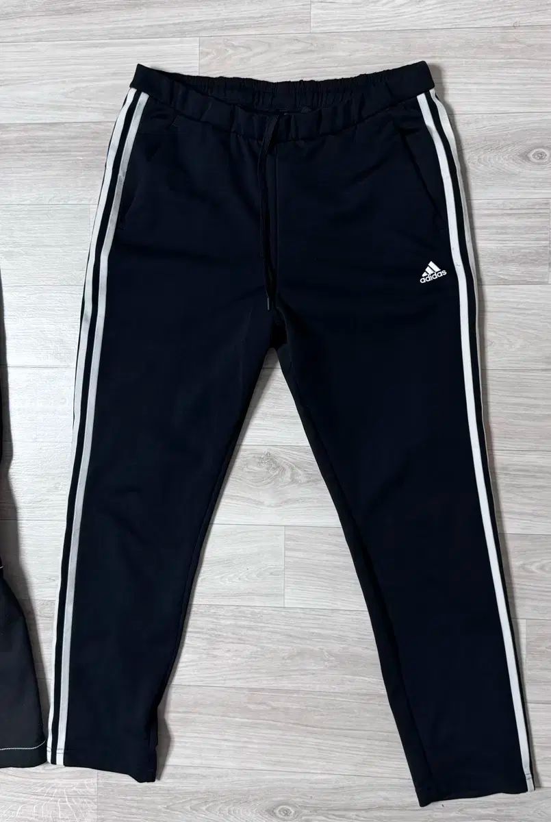 adidas アディダス ズボン 家禽 もの