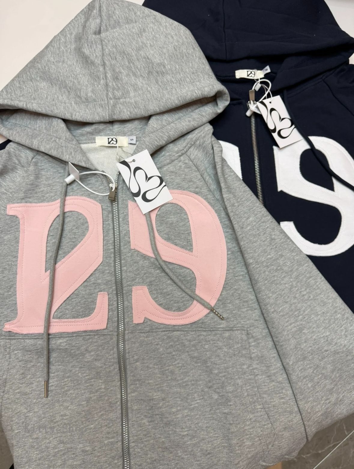 ILLIGO イリゴ 129 LOGO PATCH HOODIE ZIP-UP トップス